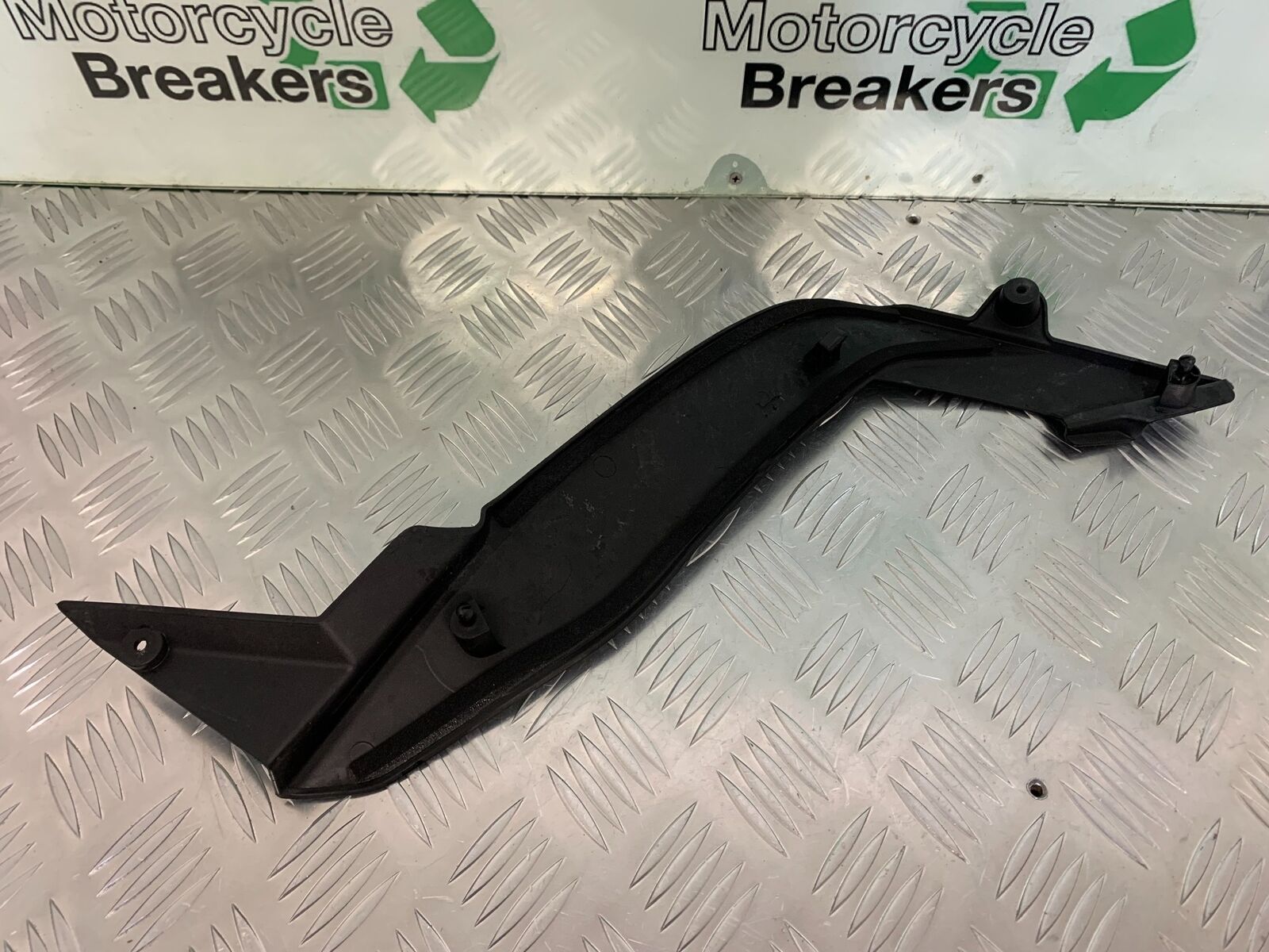 KAWASAKI Z1000 SX SIDE INFILL PANEL  YEAR 2011-16 (STOCK 942)