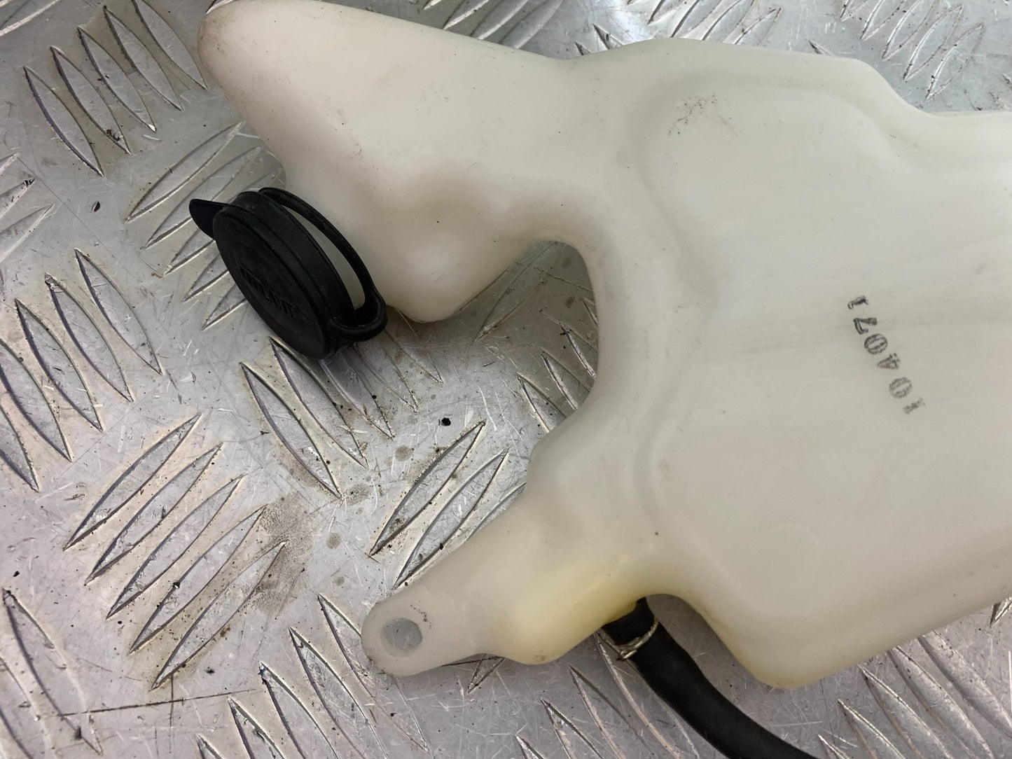 HONDA CBR1000 rr FIREBLADE COOLANT BOTTLE   YEAR 2006 (CMB1220)