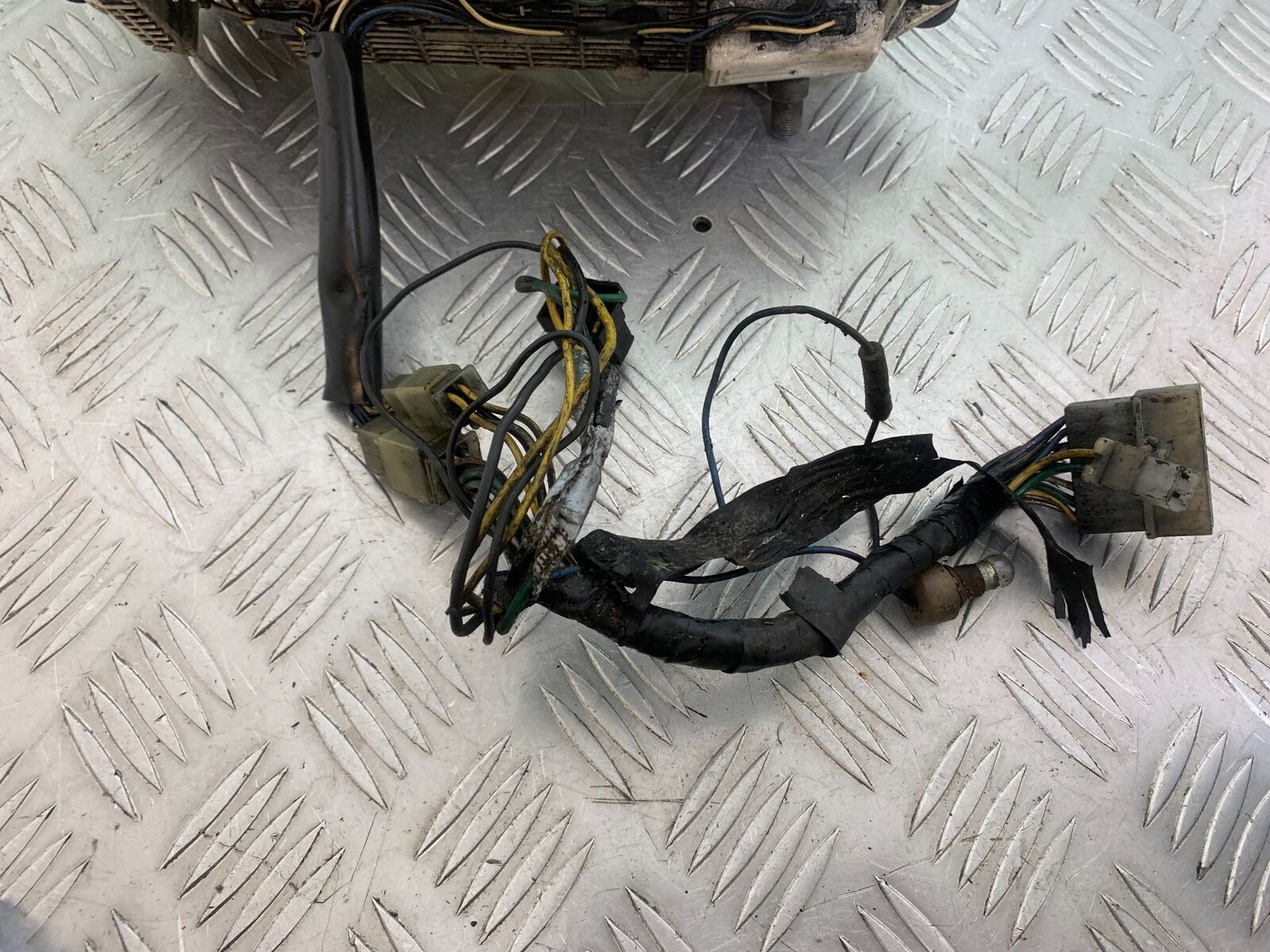 YAMAHA FJ1100 FJ 1100 CLOCKS SPEEDO DASH  YEAR 1984-1985 (CMB1101)