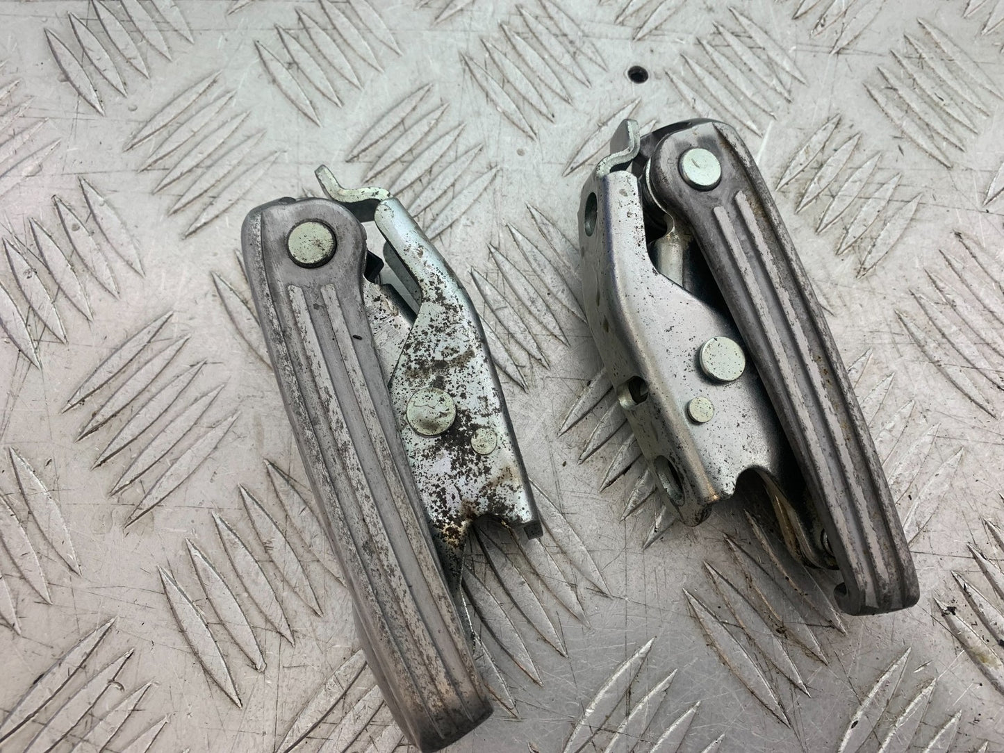 PIAGGIO VESPA GTS 125 FOOTPEGS YEAR 2009-2014  (CMB1261)