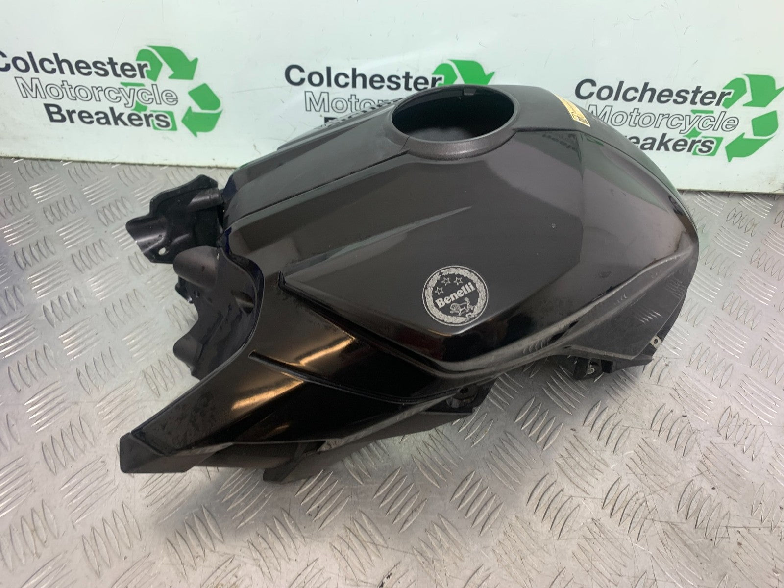 BENELLI BN125 BN 125 PETROL TANK COVER  YEAR 2018-2021 (CMB1194)