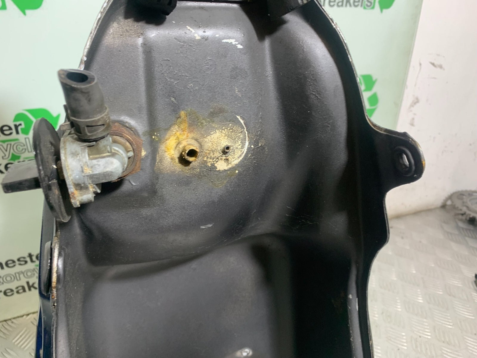 HONDA NTV 600 REVERE PETROL TANK  YEAR 1988-1996  (CMB1281)