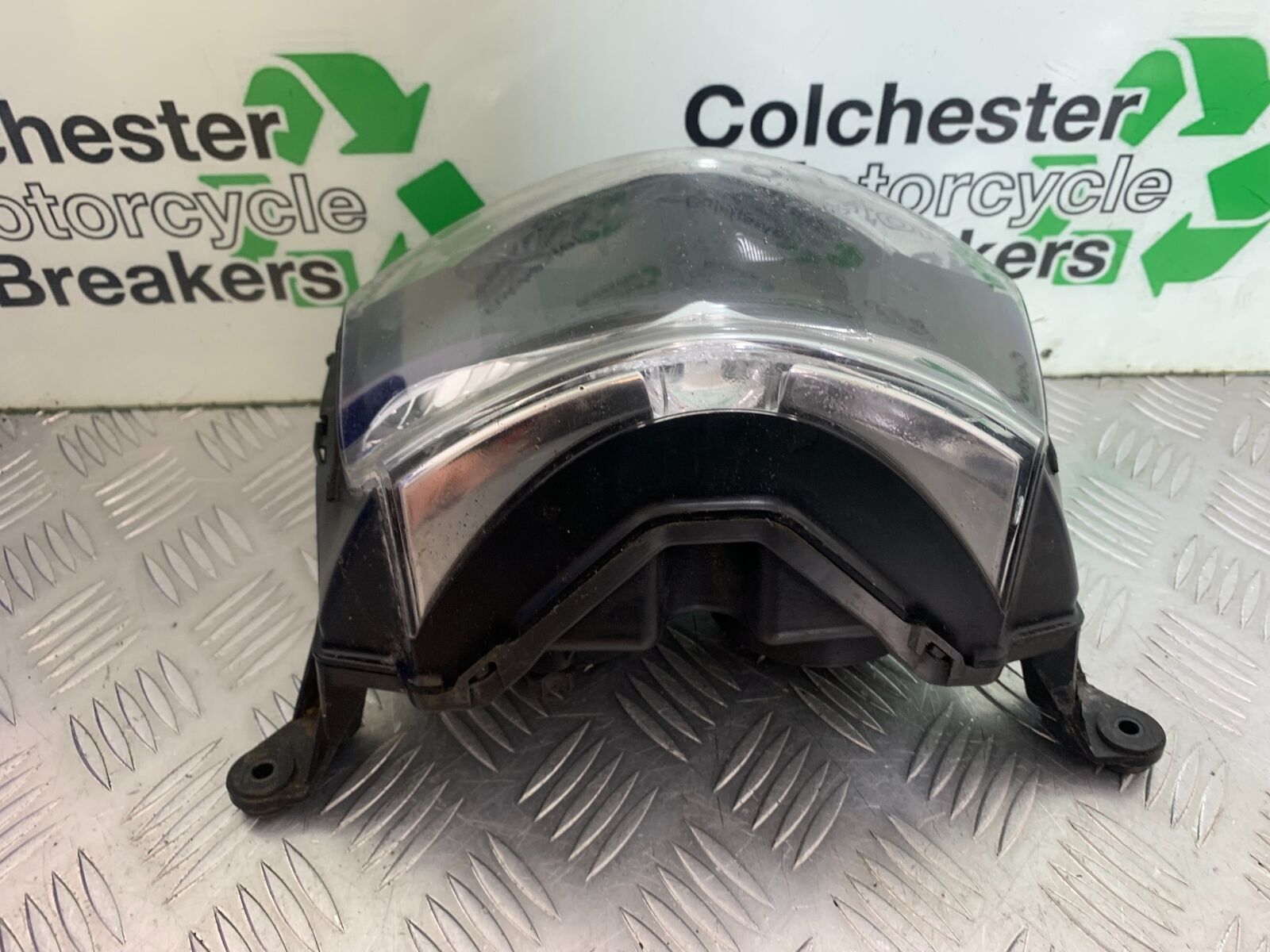 KAWASAKI Z750 Z 750 HEADLIGHT   YEAR 2004-2006  (CMB1104)