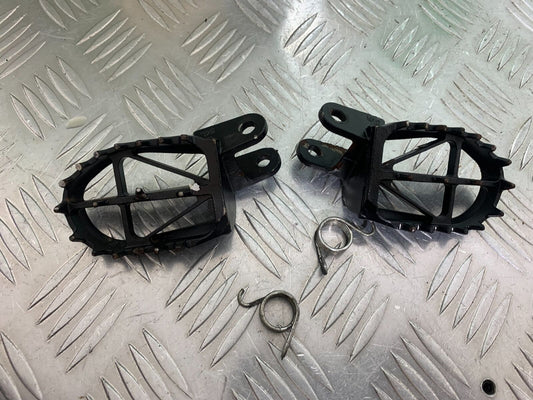HONDA CRF1000 (DCT) AFRICA TWIN FRONT FOOTPEGS  YEAR 2017 (CMB1030)
