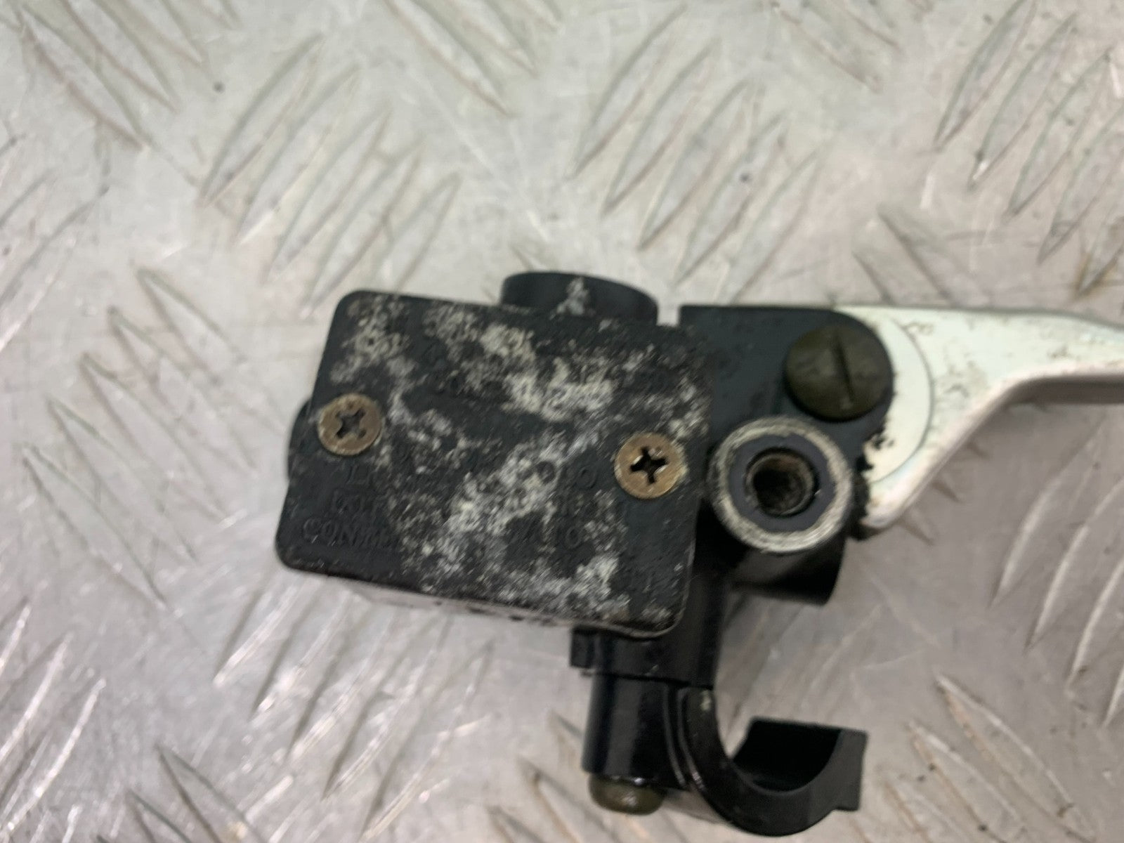 PIAGGIO VESPA GT125 L FRONT MASTER CYLINDER YEAR 2003 (CMB1300)