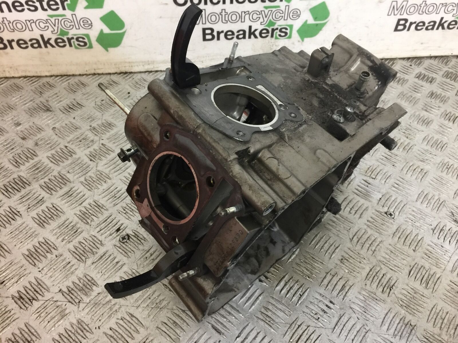 HYOSUNG GT250 COMET CRANK CASINGS  YEAR 2007 (STOCK 682)