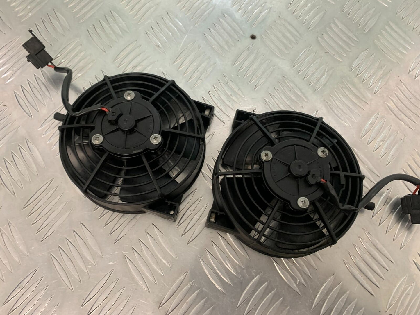 APRILIA RSV1000 R MILLE FANS  YEAR 2004-2009 (STOCK 977)