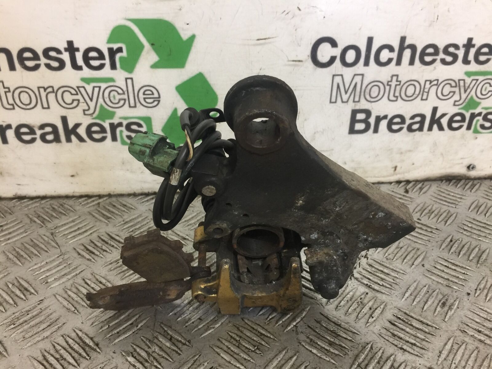 HONDA CBF500 CBF 500 REAR BRAKE CALIPER  YEAR 2004  (STOCK 585)