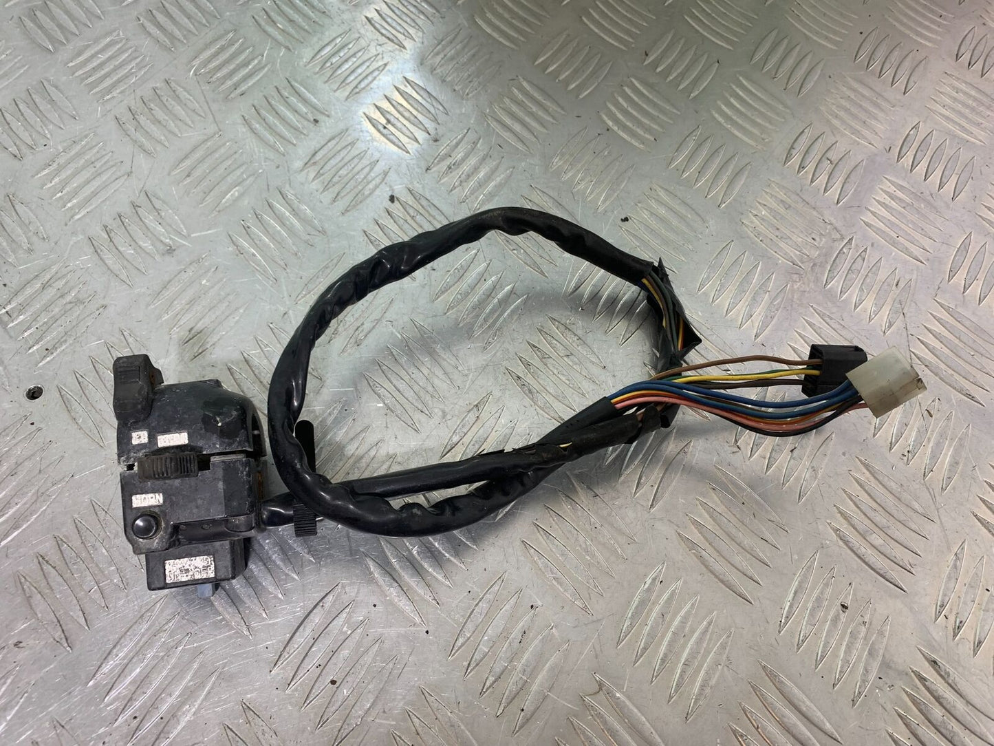 YAMAHA XS1100 MIDNIGHT SPECIAL LEFT SWITCH GEAR   YEAR 1980-1982 (CMB1122)