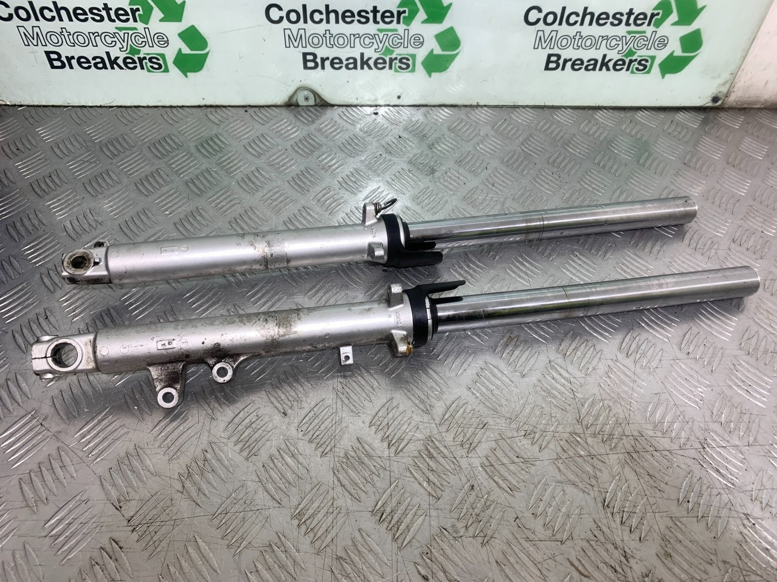 SUZUKI GS500 GS 500 FORKS   YEAR 2001-2008 (CMB1254)