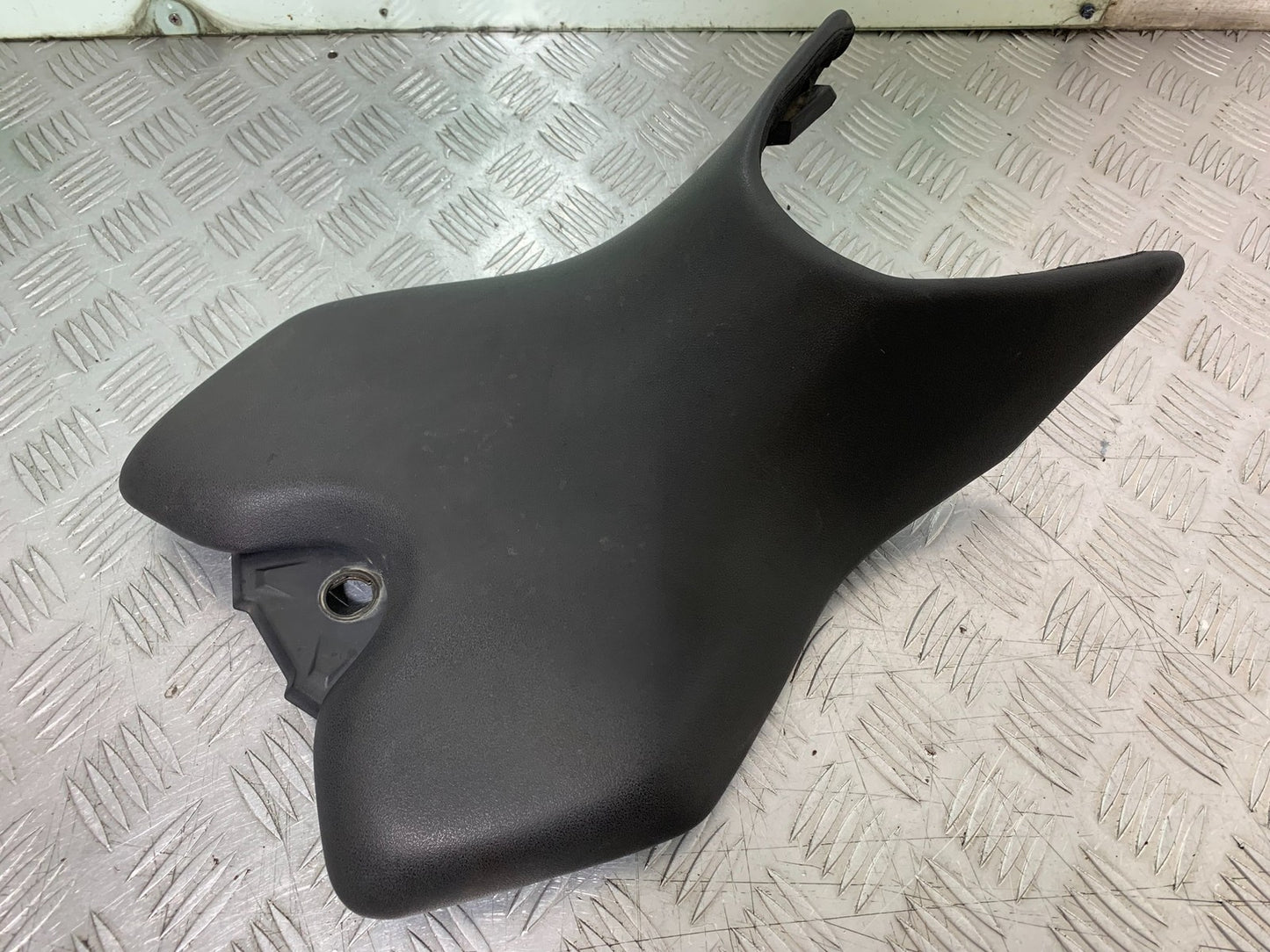 YAMAHA YZF-R125 YZF 125 FRONT SEAT YEAR 2019-2022 (CMB1263)