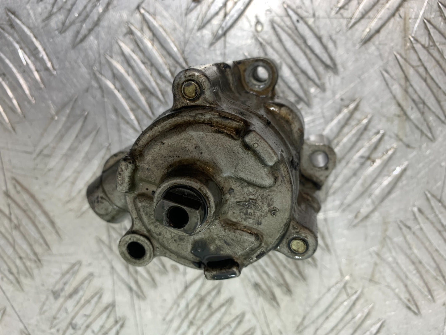 HONDA VT700 VT 700 SHADOW OIL PUMP  YEAR 1984-85 (CMB1328)