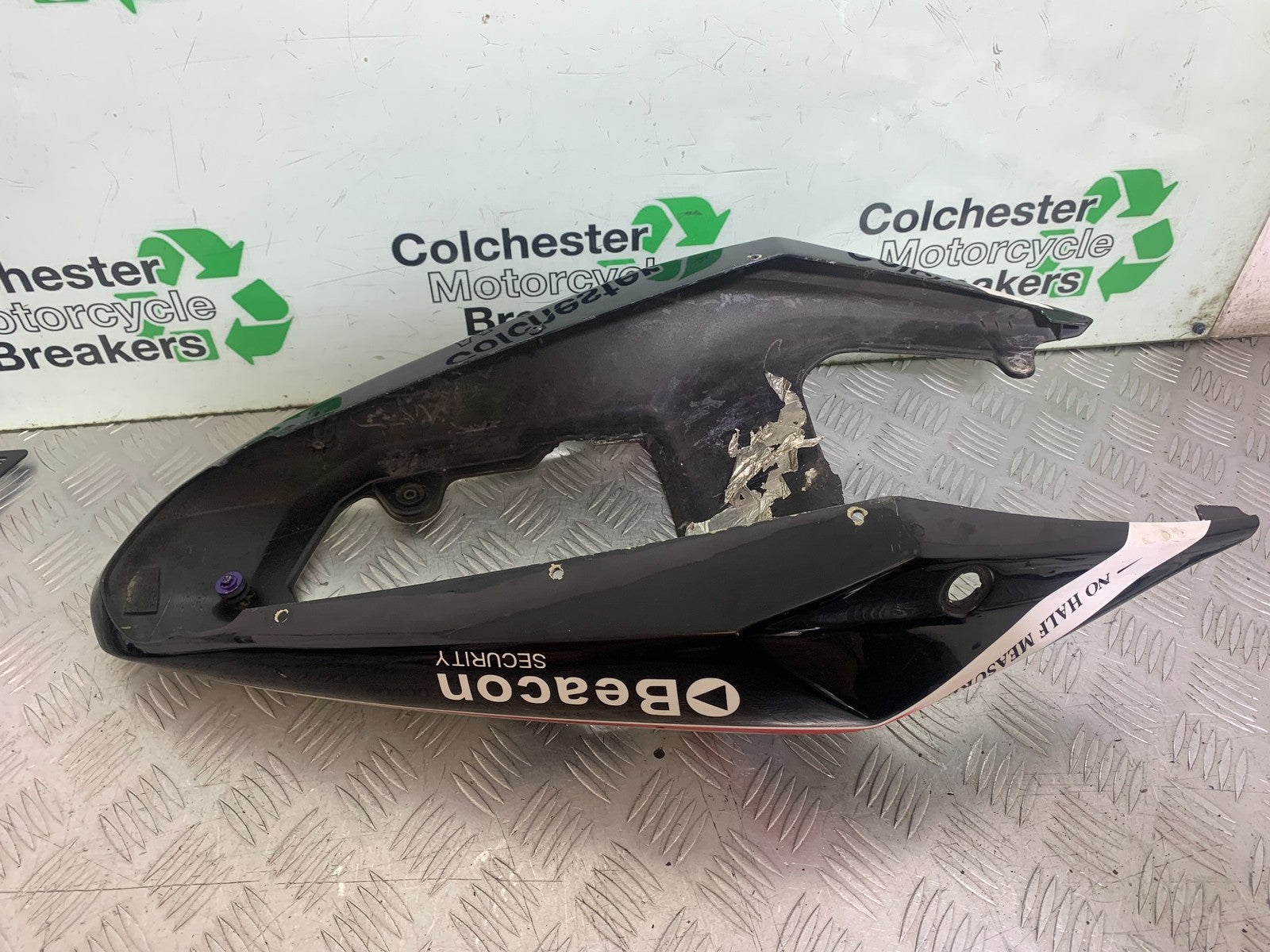 SUZUKI GSXR750 GSXR 750 K4 K5 TAIL PIECE SEAT UNIT 2004-2005 (CMB1319)