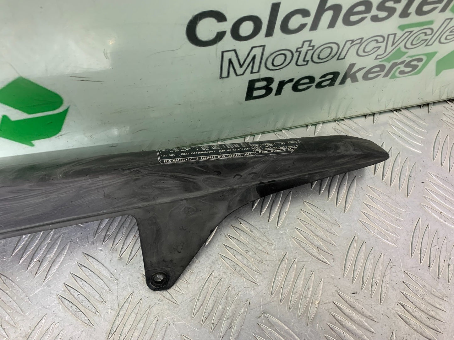 HONDA CB600 CB 600 HORNET CHAIN GUARD YEAR 1998-2002 (CMB1297)