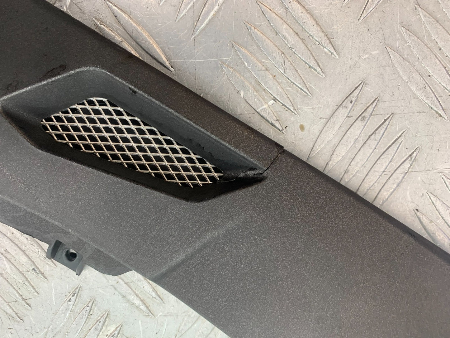 BENELLI BN125 BN 125 LEFT SEAT PANEL  YEAR 2018-2021 (CMB1194)