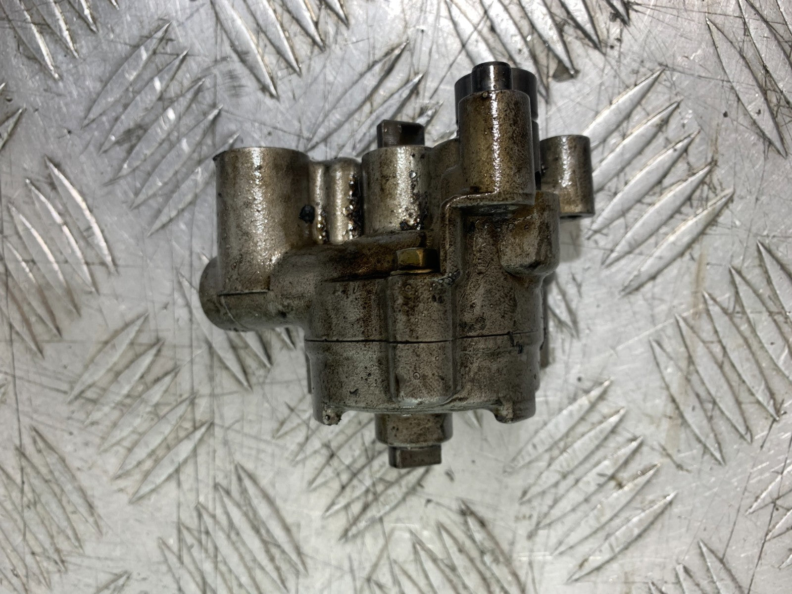 HONDA VT700 VT 700 SHADOW OIL PUMP  YEAR 1984-85 (CMB1328)