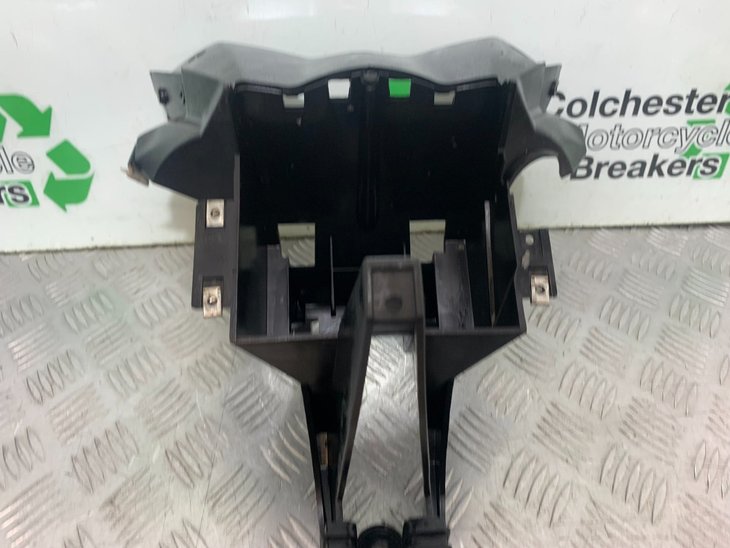 NECO ALEXONE 125 FAIRING BRACKET   YEAR 2016-2022  (CMB1273)