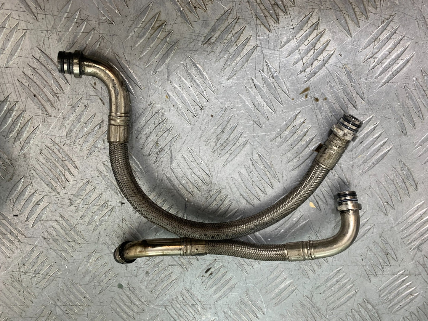 MV AGUSTA 675 F3 OIL COOLER LINES YEAR 2012-2016 (CMB1302)