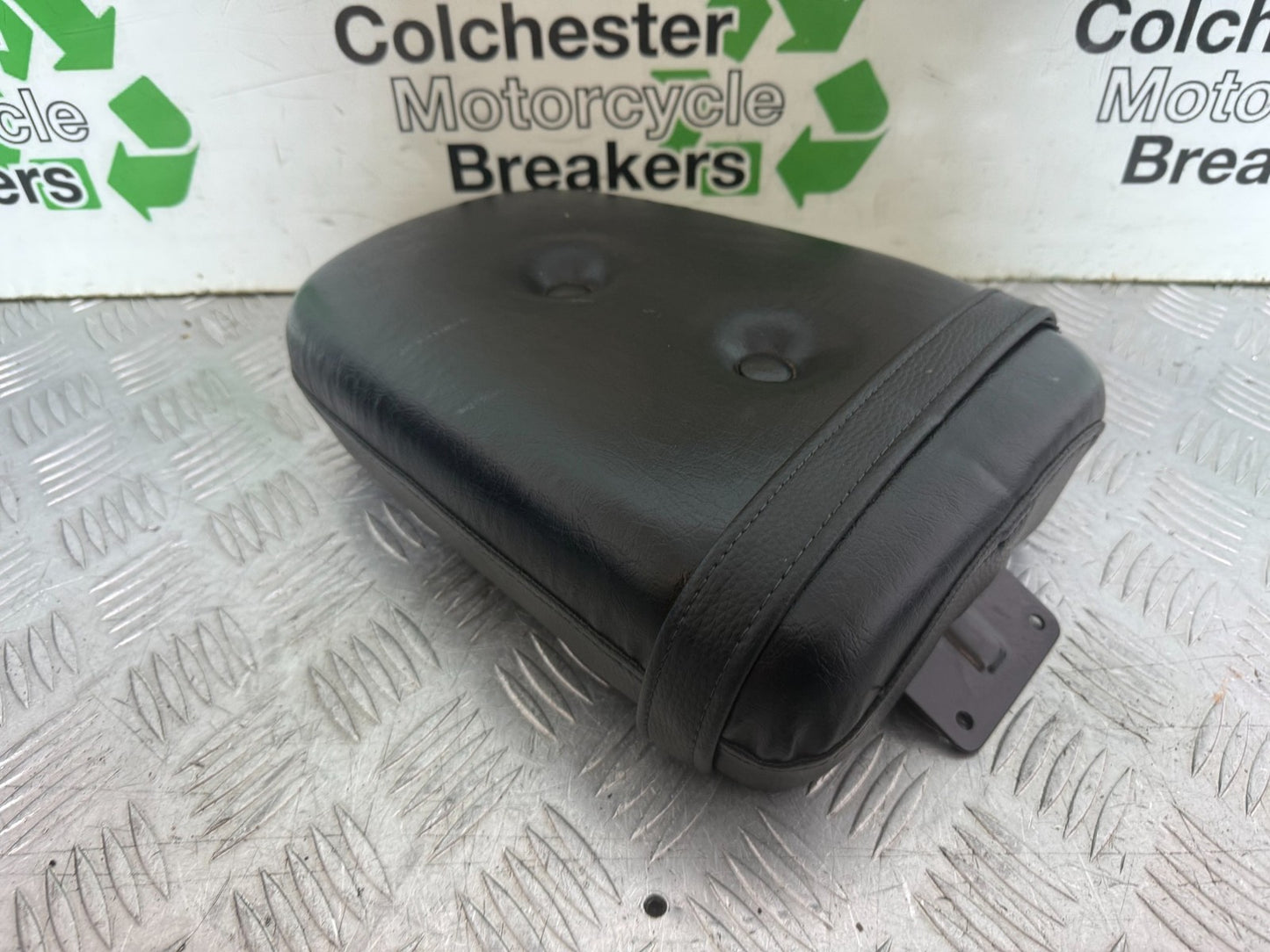SUZUKI GZ125 GZ 125 MARAUDER REAR PILLION SEAT YEAR 1998-2005
