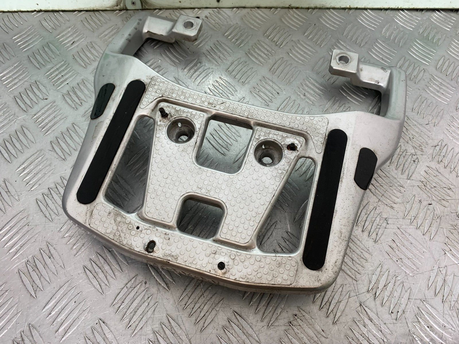 HONDA XL125 VARADERO RACK   YEAR 2001-2006  (CMB1304)