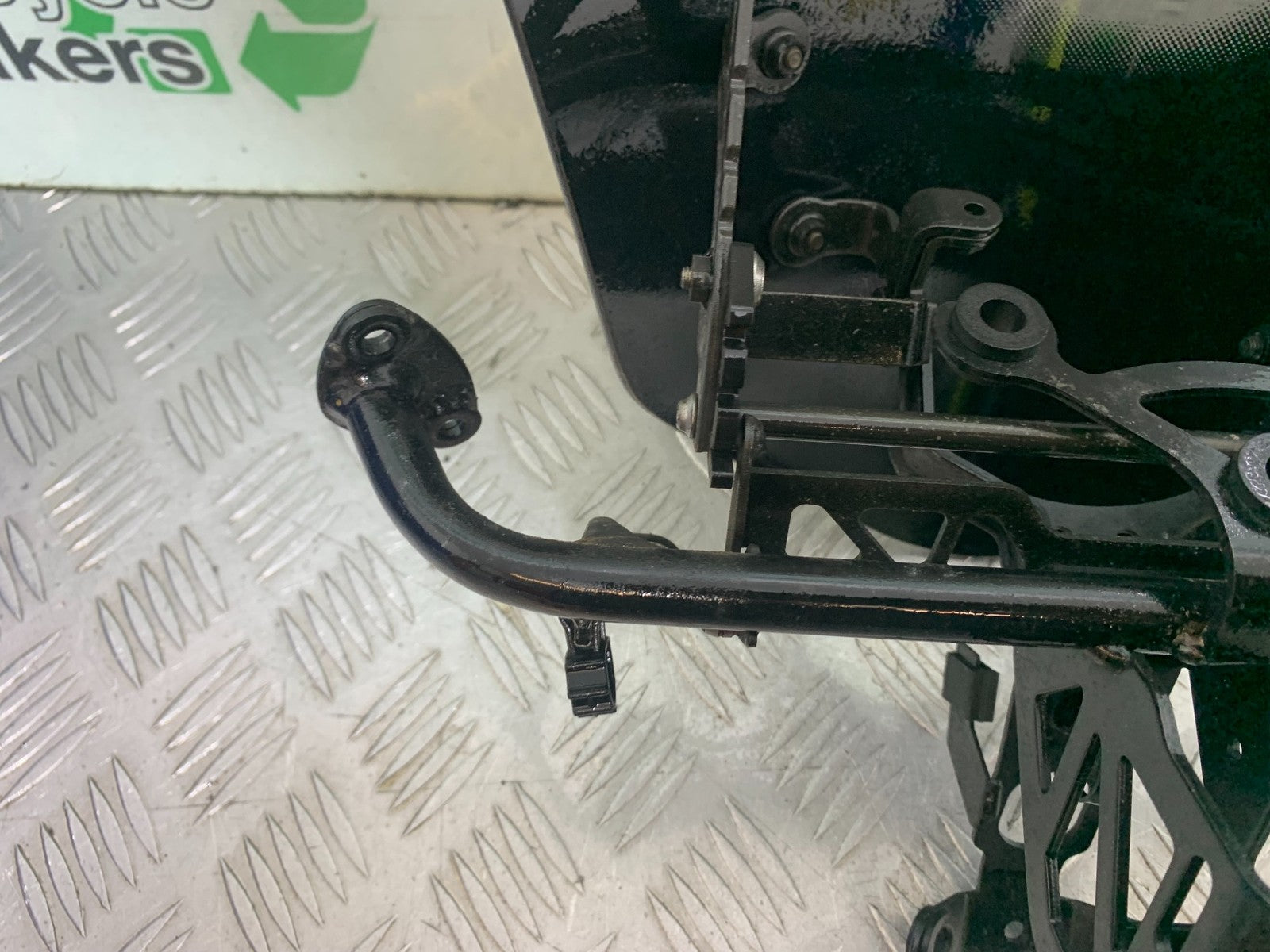 KAWASAKI Z1000 SX FAIRING BRACKET AND SCREEN  YEAR 2014-16 (CMB1264)
