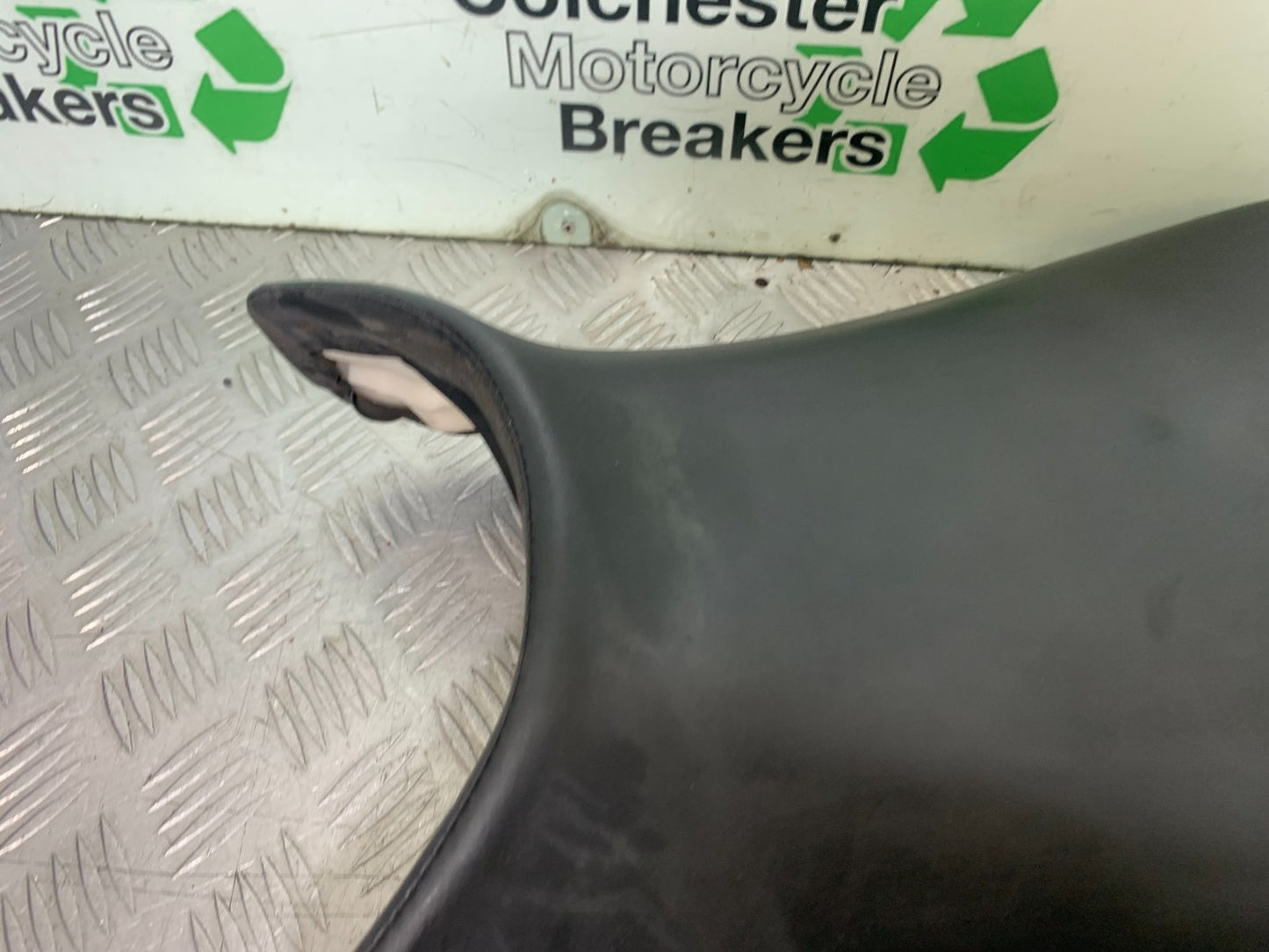 HONDA CBR1100 BLACKBIRD SEAT  YEAR 1999-2005 (CMB1232)