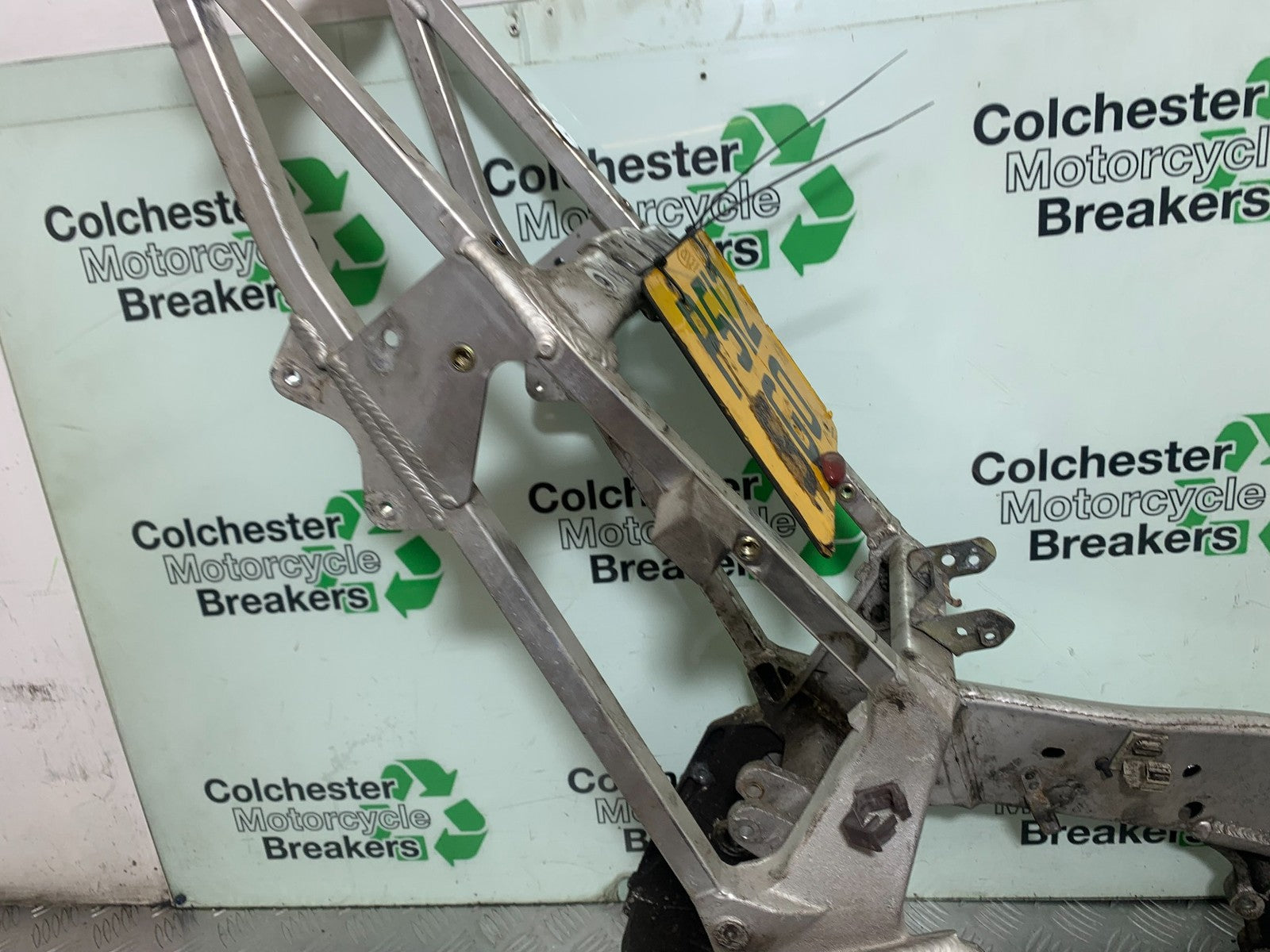 YAMAHA YZF1000 THUNDERACE FRAME REG LOG BOOK  YEAR 1997-2000 (CMB1204)