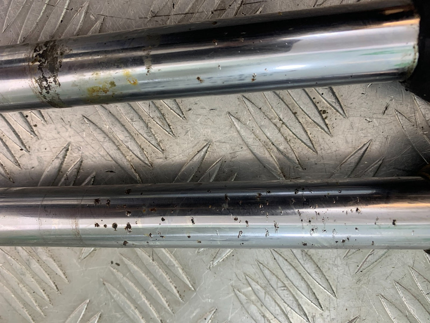 HONDA CG125 CG 125 FORKS   YEAR 1998-2000 (CMB1282)