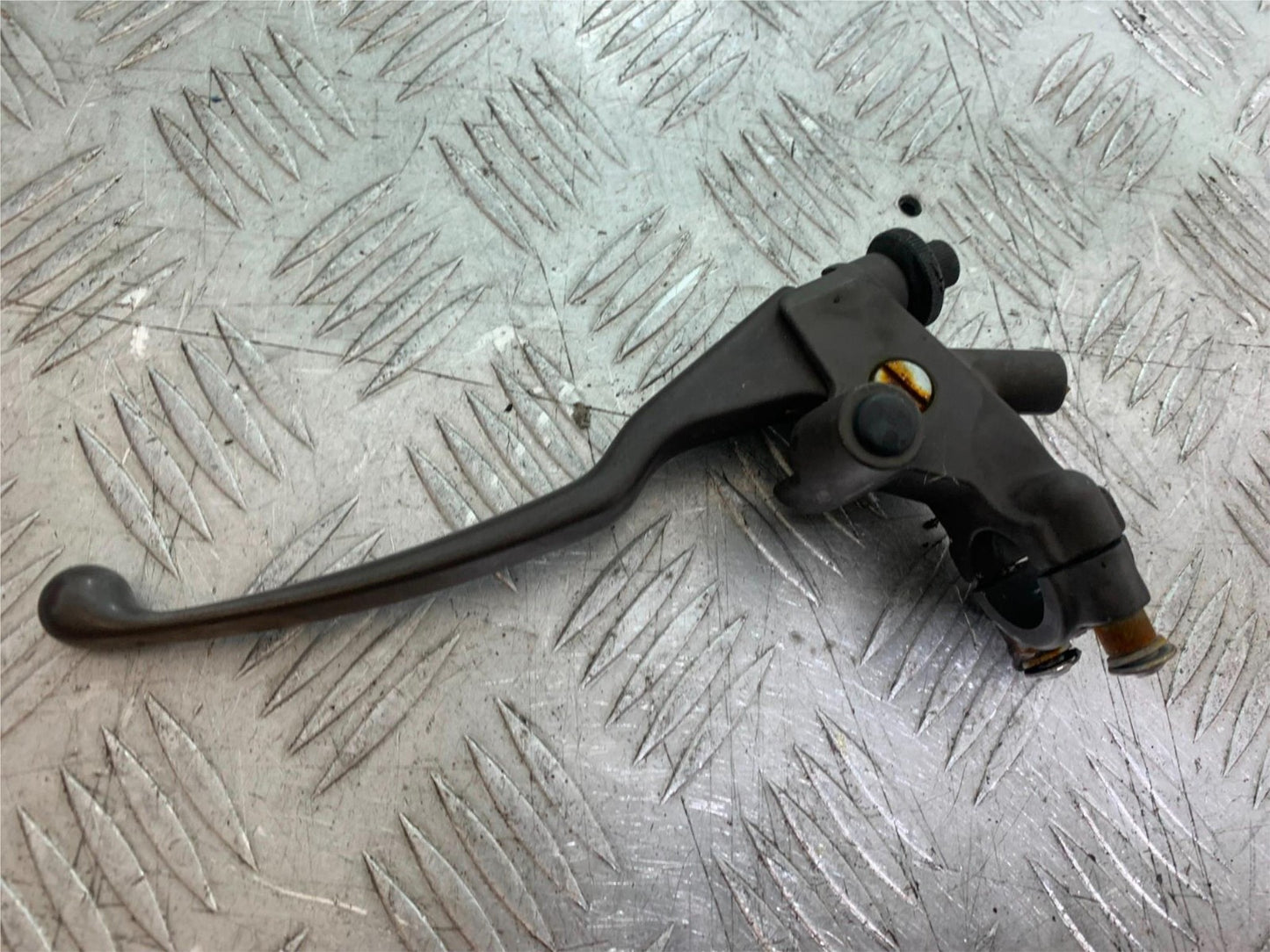 HONDA NT650 V DEAUVILLE CLUTCH LEVER AND BRACKET  YEAR 1998-01(CMB1320)