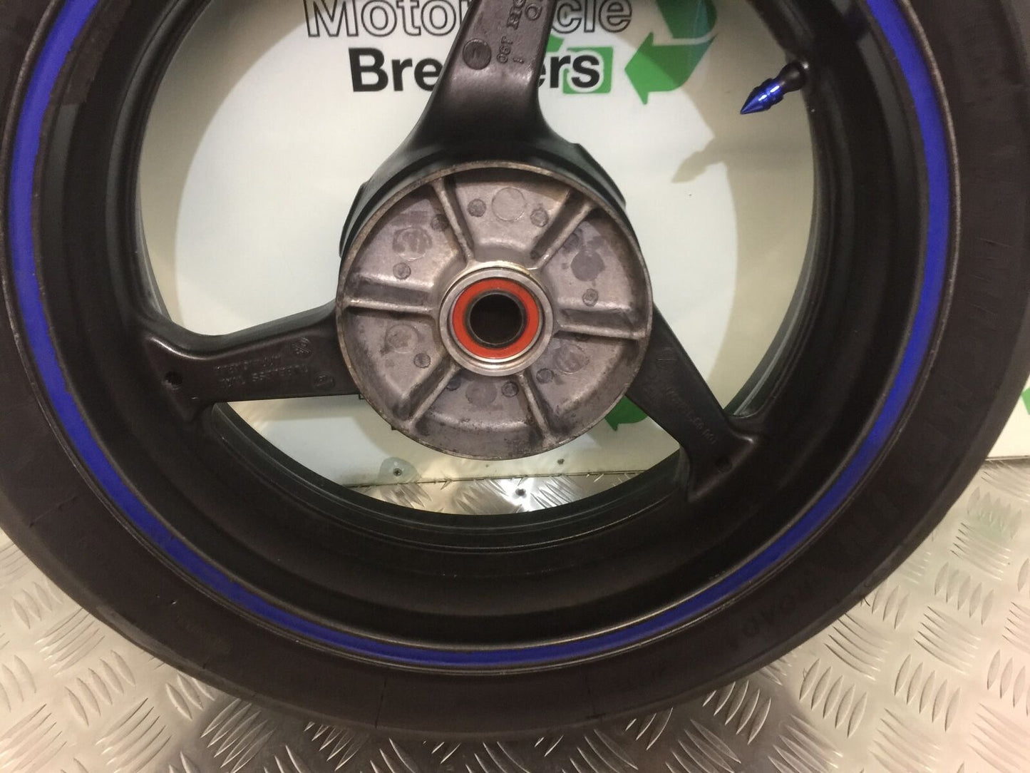 HONDA CBR600 RR REAR WHEEL  YEAR 2005-2006 (STOCK 933)