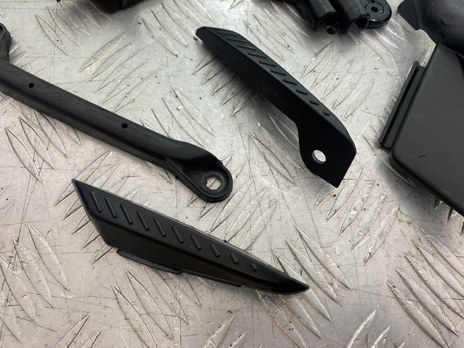 APRILIA SL750 SL 750 SHIVER INFILL COVERS   YEAR 2008-2016 (CMB1242)