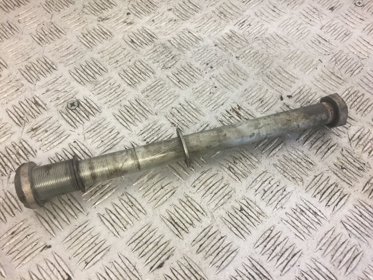 SUZUKI GSXR600 GSXR 600 K4 K5 SWINGARM SPINDLE  2004 05 (STOCK 552)