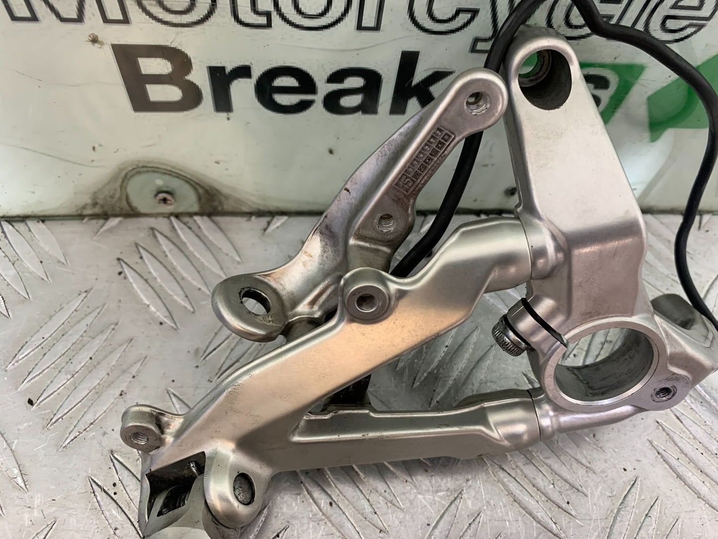 DUCATI 1299 PANIGALE FRONT RIGHT HANGER AND PEG  YEAR 2016 (CMB 1187)