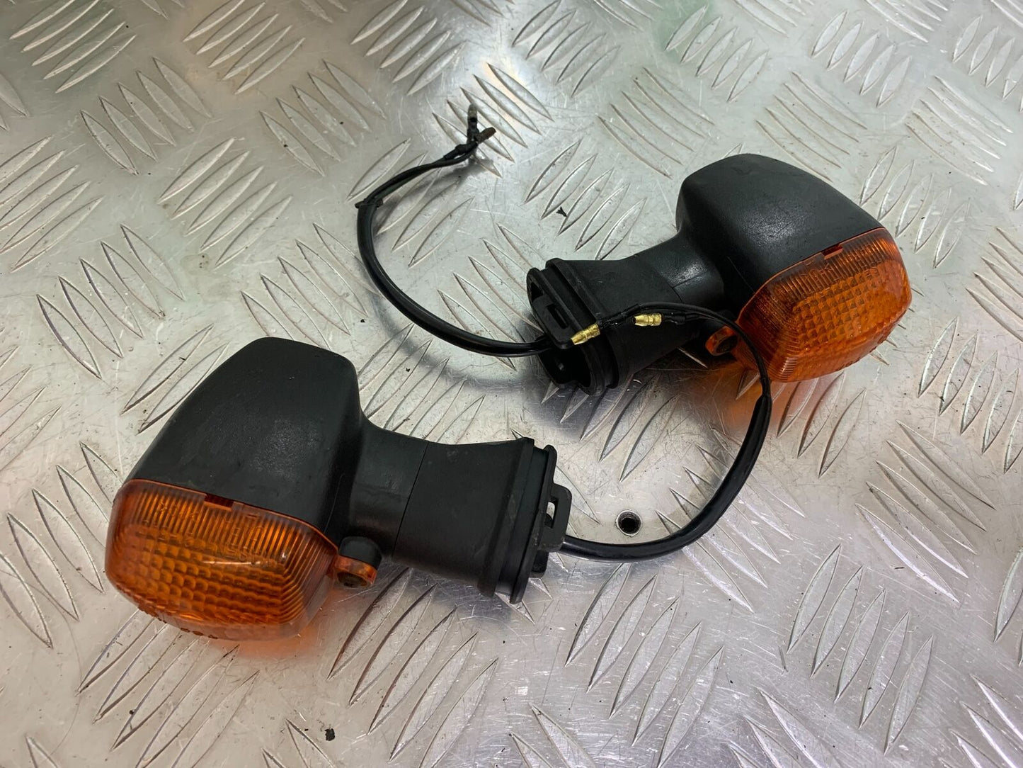 YAMAHA FJR1300 FJR 1300 FRONT INDICATORS   YEAR 2001-05 (CMB1005)