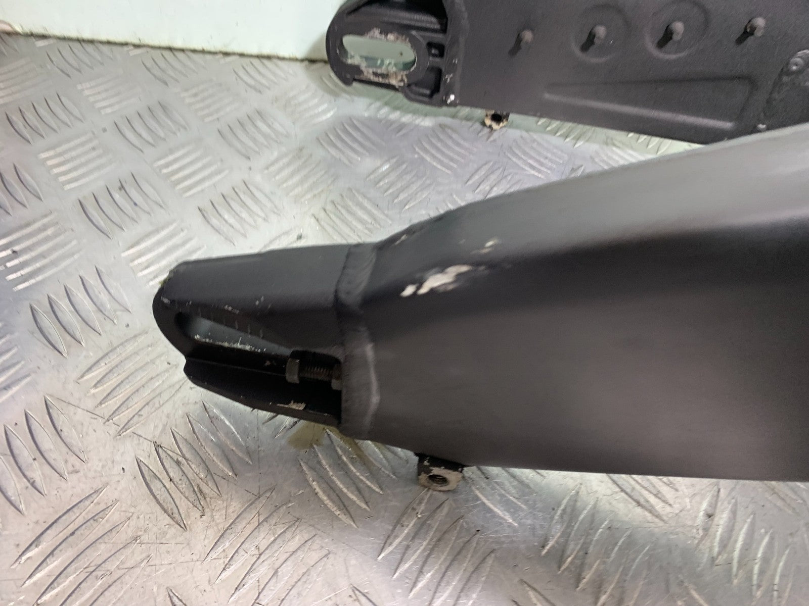 KAWASAKI ZX10R ZX10 R SWINGARM  2008-2010 (CMB1301)