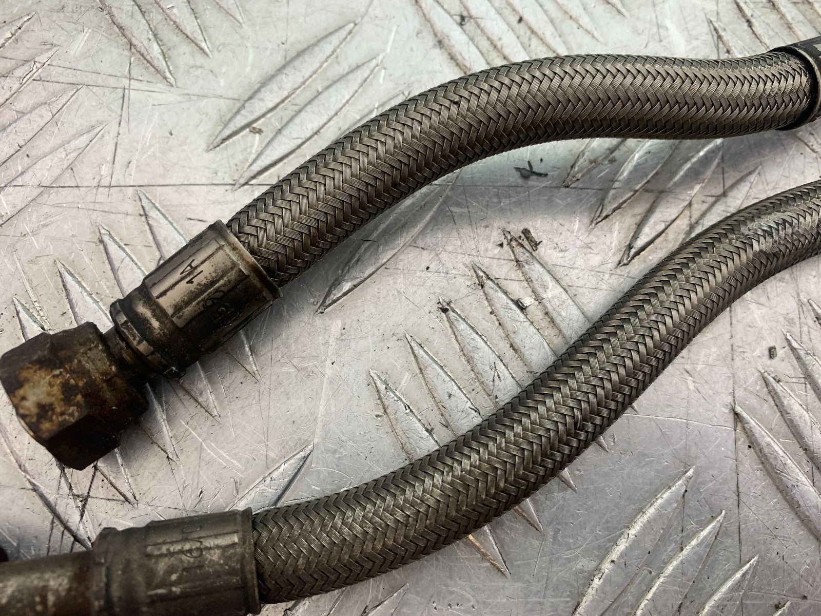 DUCATI 996 SPS 748 916 998 OIL COOLER LINES 1999-2000 (CMB1209)