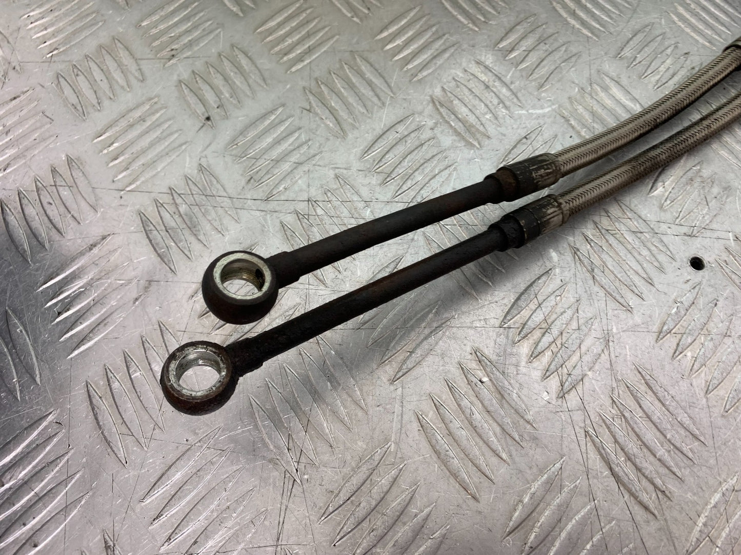 TRIUMPH 955i SPRINT ST OIL COOLER AND LINES  YEAR 1999-04 (CMB1230)