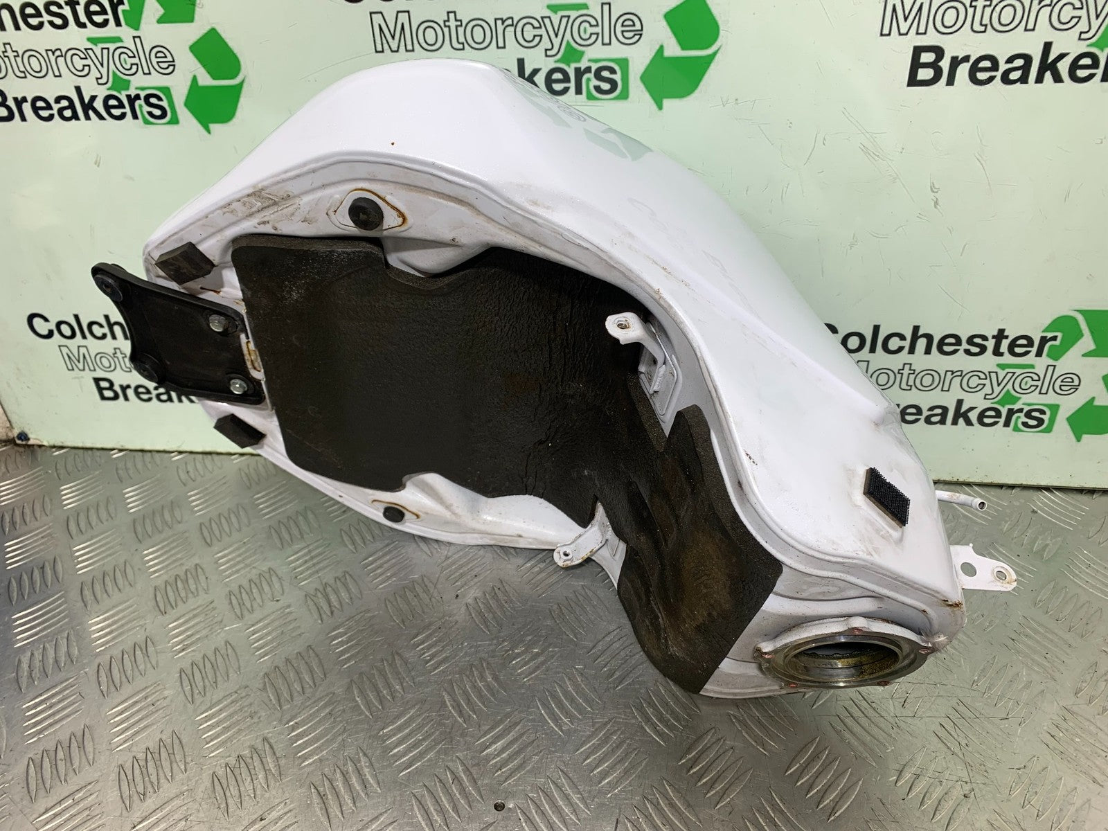 KAWASAKI ZX10R ZX10 R PETROL TANK  2008-2010 (CMB1301)