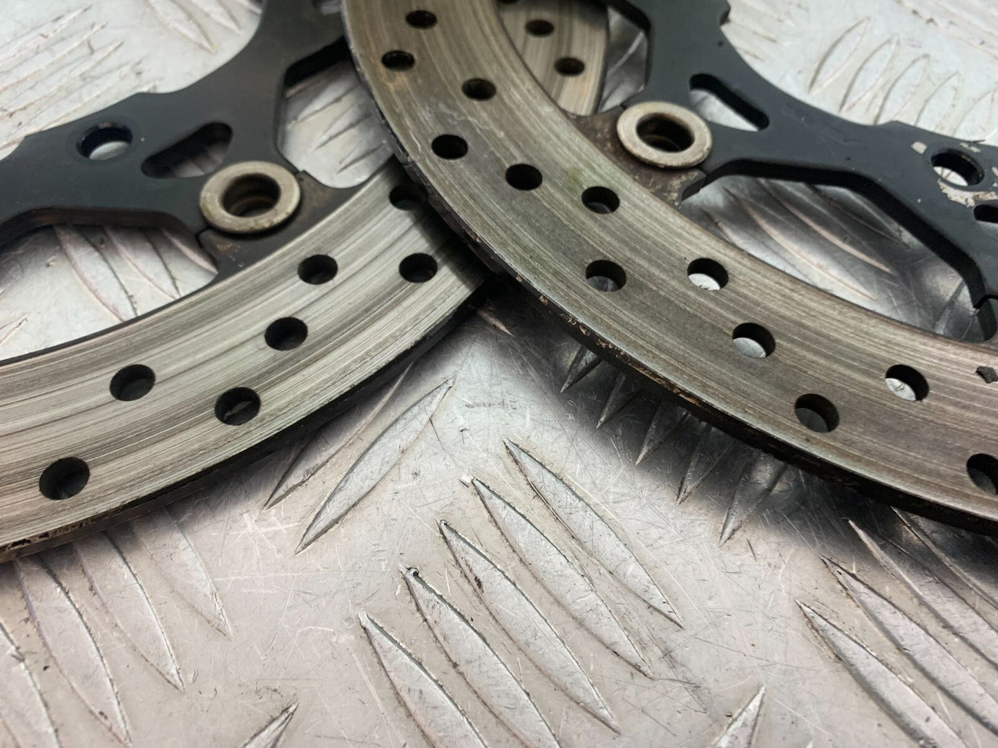 SUZUKI GSF1250 GSF 1250 BANDIT FRONT BRAKE DISCS   YEAR 2010-14 (CMB1092)