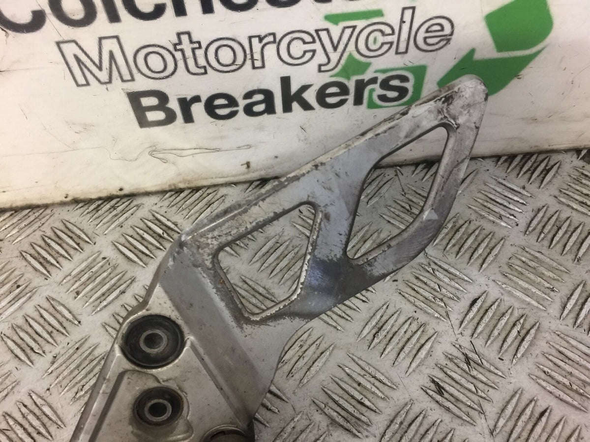 SUZUKI GSX1250 GSX 1250 FA K8 FRONT LEFT HANGER AND PEG YEAR 2009 (STOCK 497)