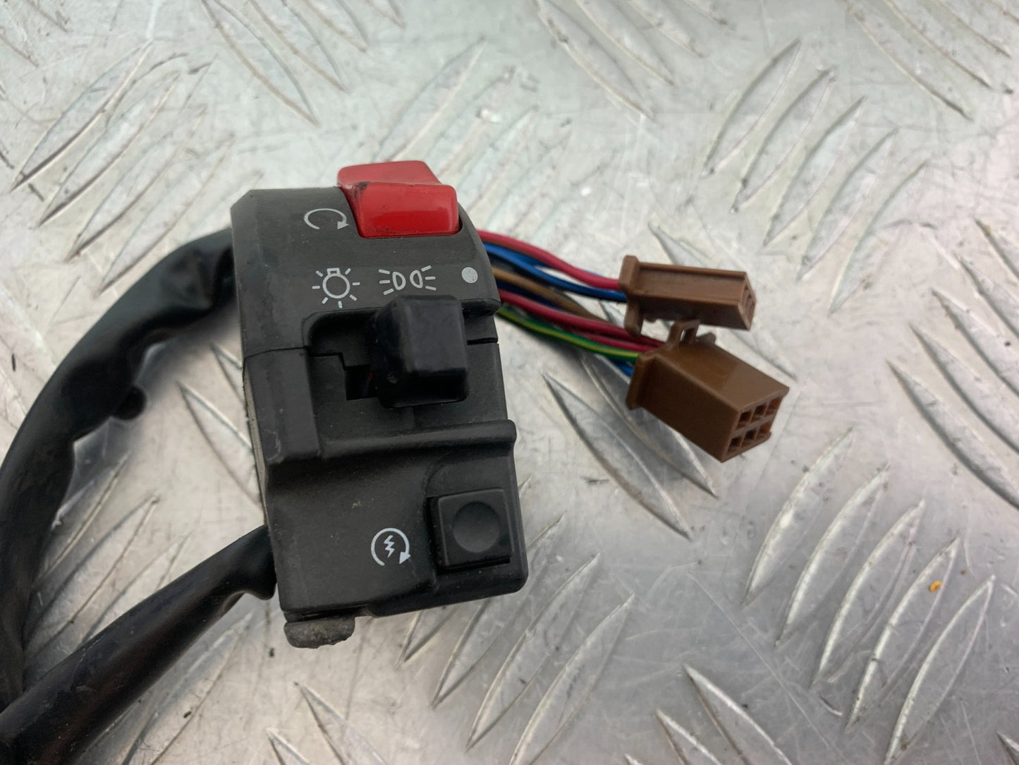 YAMAHA XJR1300 XJR 1300 RIGHT SWITCH GEAR   YEAR  1999-2003 (CMB1119)
