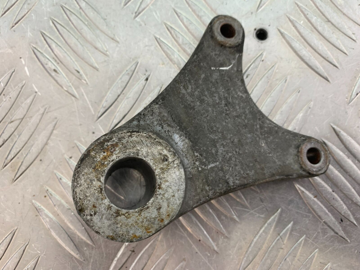 SUZUKI RF900 RF 900 REAR CALIPER BRACKET  YEAR 1994-1999 (CMB1020)