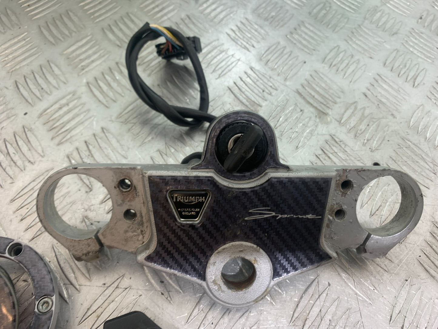 TRIUMPH 955i SPRINT ST LOCKS AND KEYS   1999-2004 (CMB1176)
