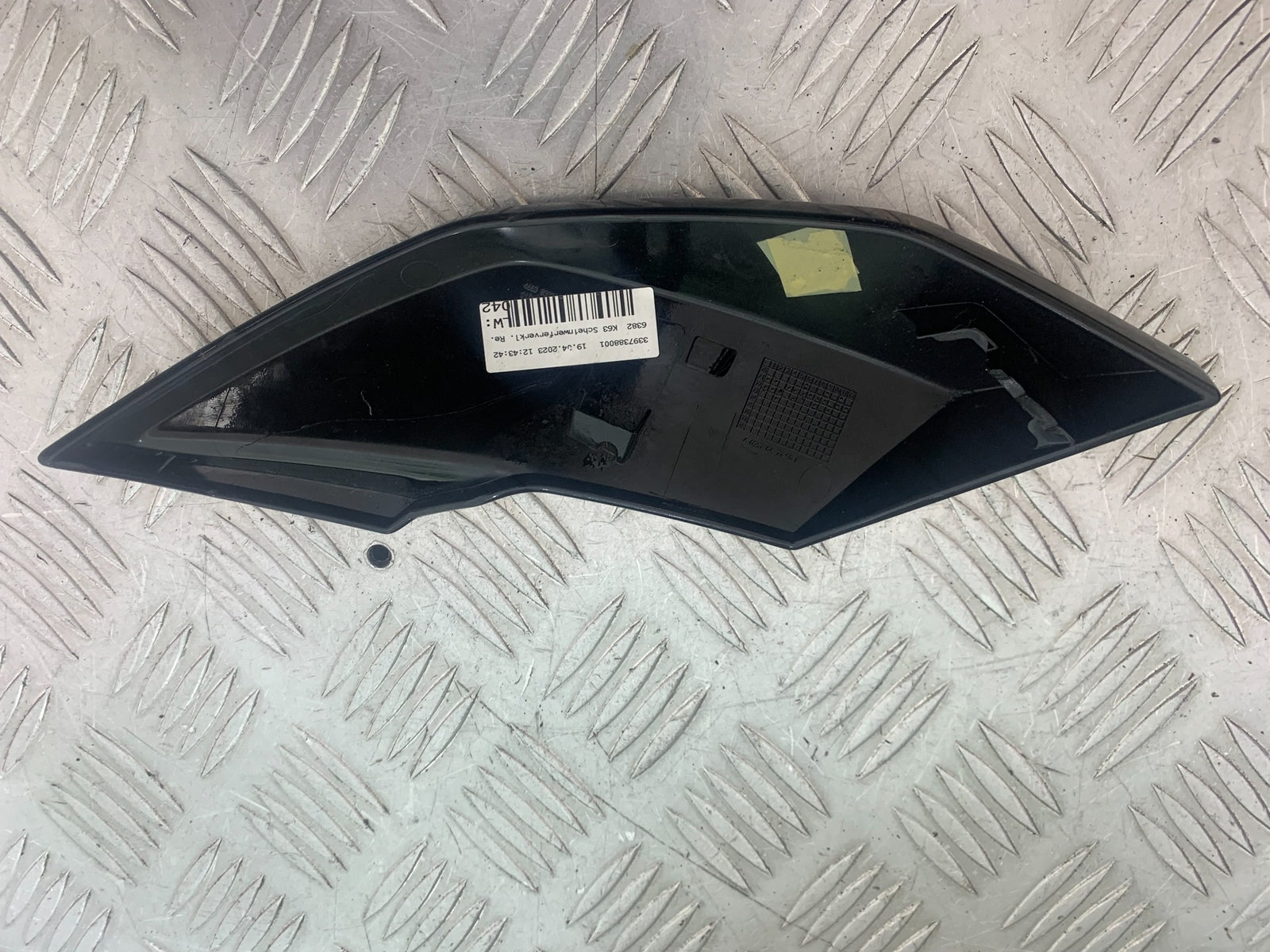 BMW M1000 R RIGHT HEADLIGHT FAIRING INFILL COVER  YEAR 2023-2024 (CMB1140)