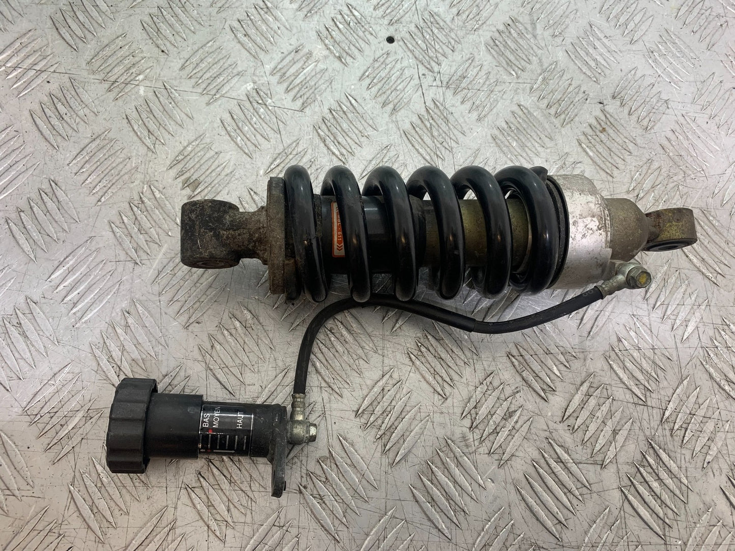 HONDA NT650 V DEAUVILLE REAR SHOCK  YEAR 1998-01 (CMB1320)