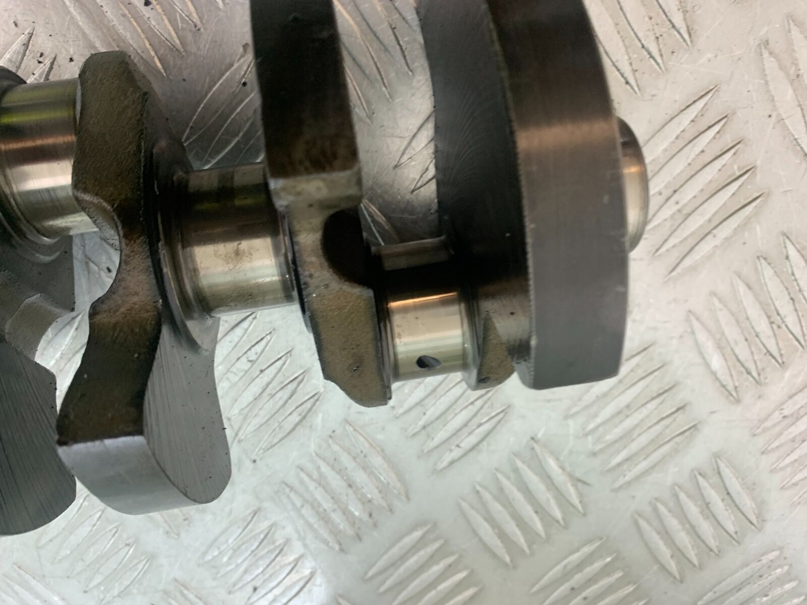 TRIUMPH 955i SPRINT ST CRANKSHAFT   YEAR 1999-2004 (STOCK 735)