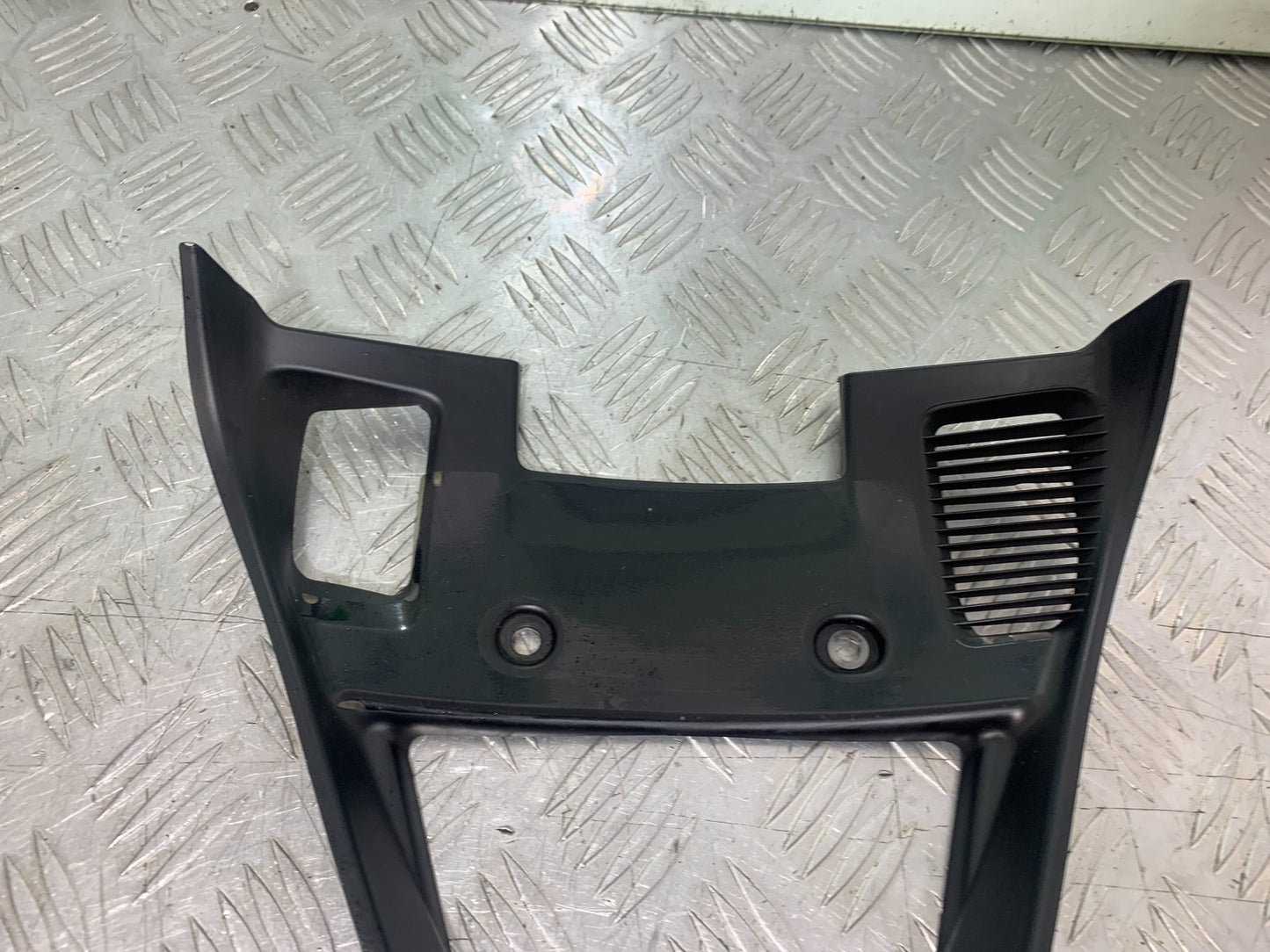 DUCATI 1198 S  FAIRING V-PIECE   YEAR 2009-2011 (CMB1219)