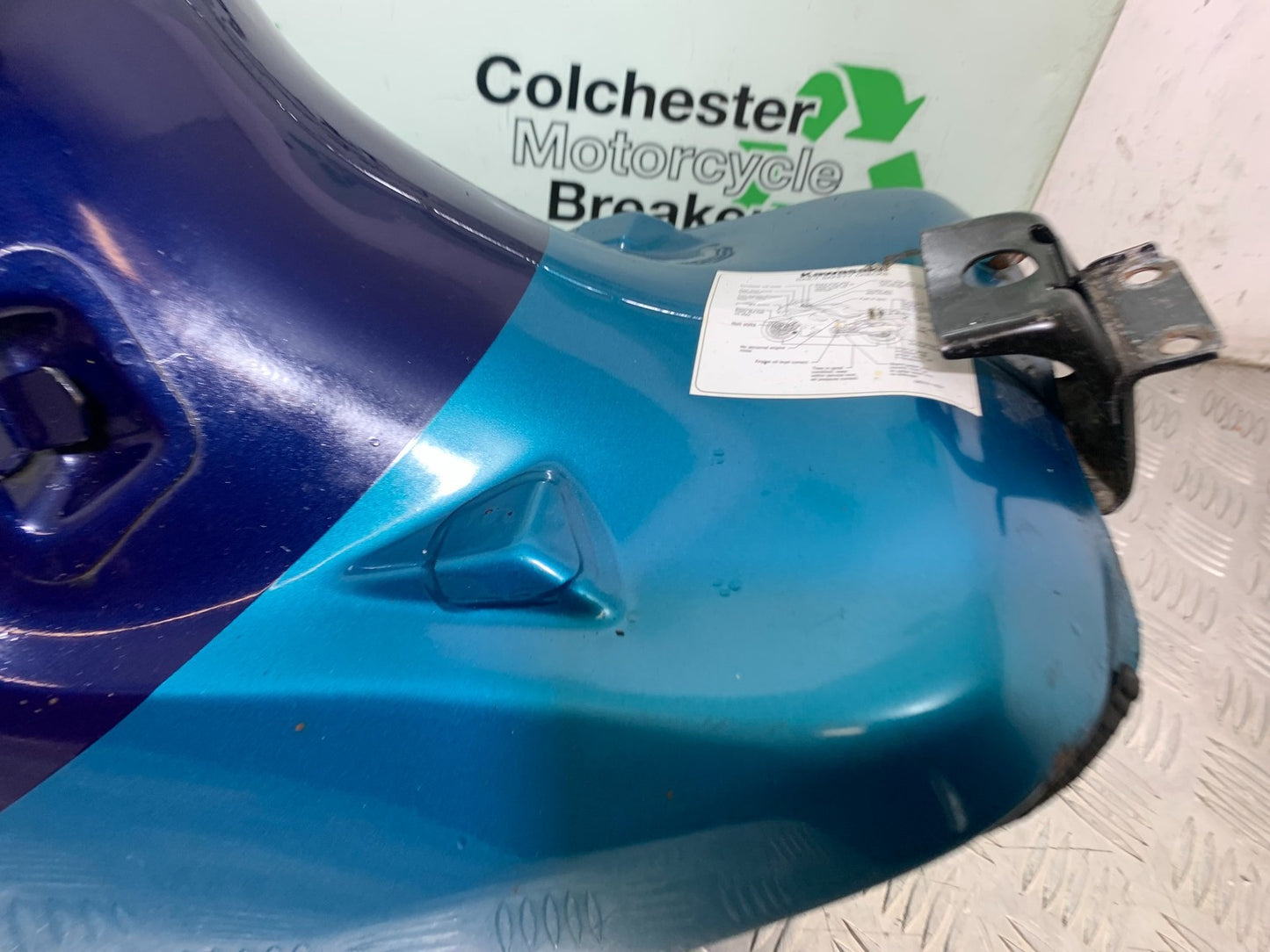 KAWASAKI ZZR1100 D PETROL TANK  YEAR 1993-2001 (CMB1189)