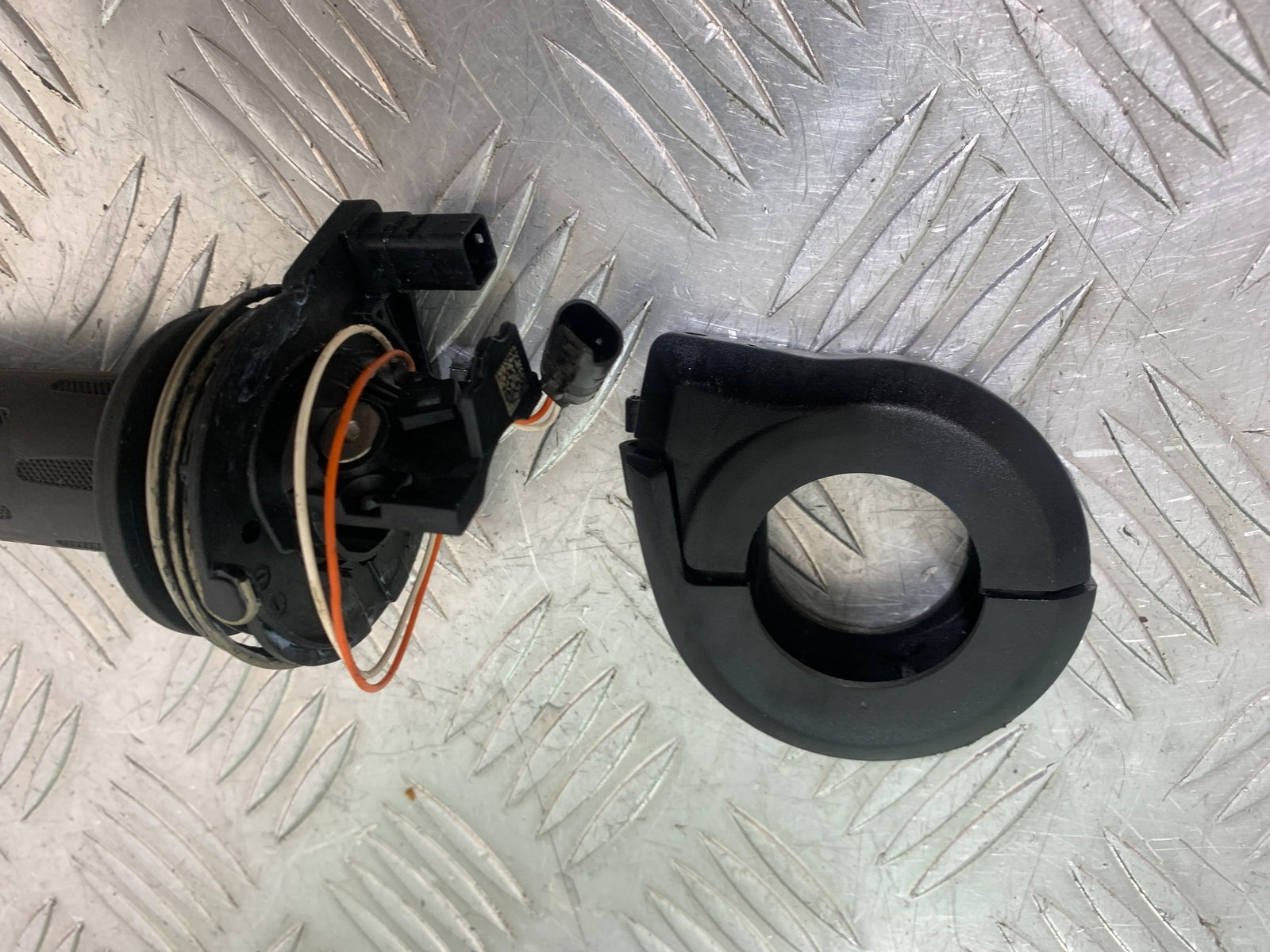 BMW M1000 R THROTTLE AND HOUSING  YEAR 2023-2024 (CMB1140)