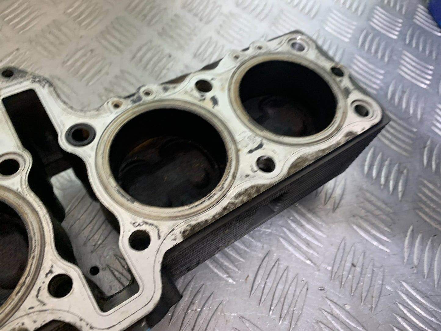 SUZUKI GSX750 INAZUMA BARRELS AND PISTONS  YEAR 1998-2003 (CMB1308)